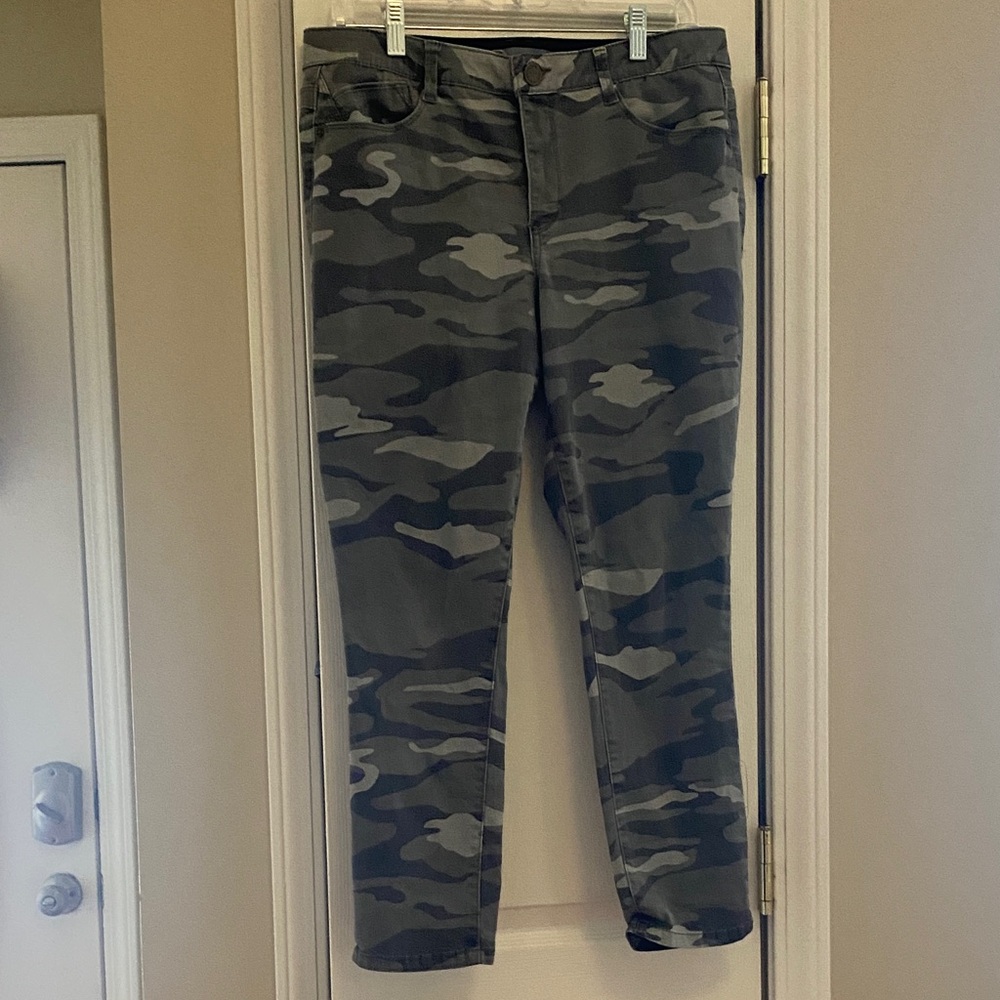 Wit & Wisdom Camouflage Skinny Jeans